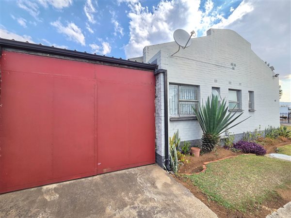 3 Bedroom Townhouse 3 Bedroom Townhouse