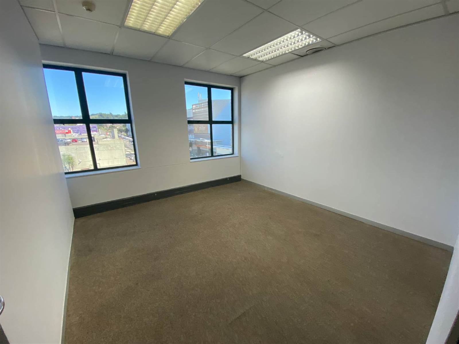 818  m² Office Space in Pinetown Central photo number 4