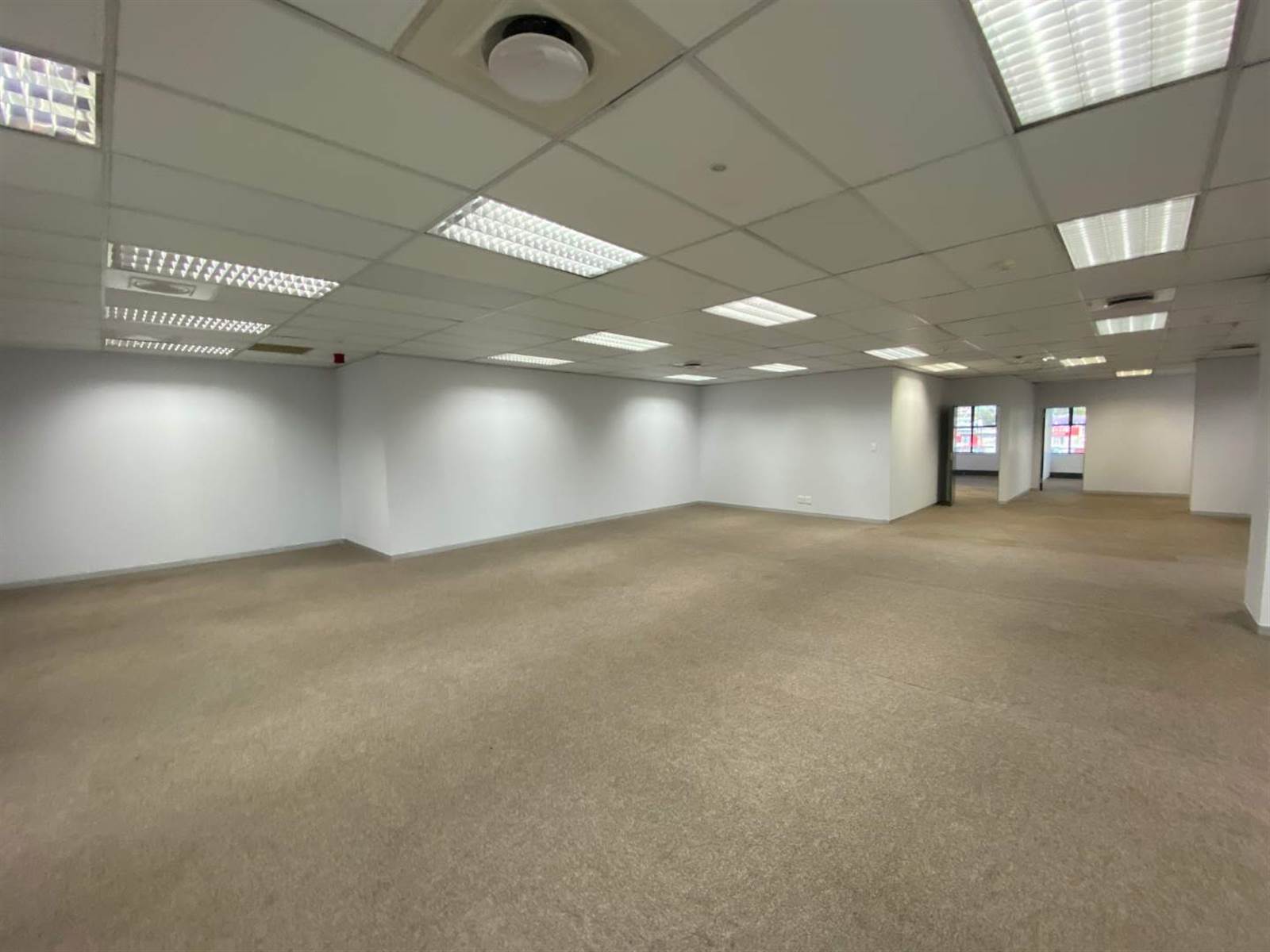 818  m² Office Space in Pinetown Central photo number 14