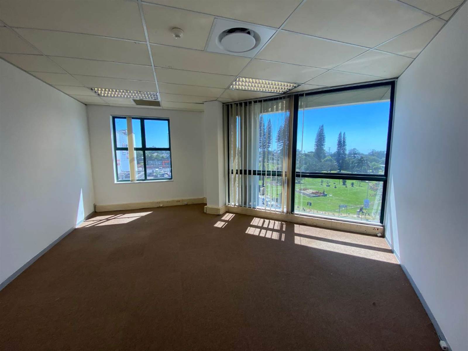 818  m² Office Space in Pinetown Central photo number 8