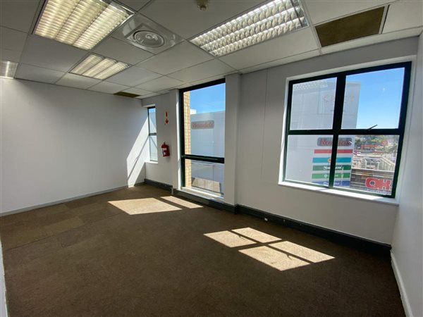 818  m² Office Space in Pinetown Central