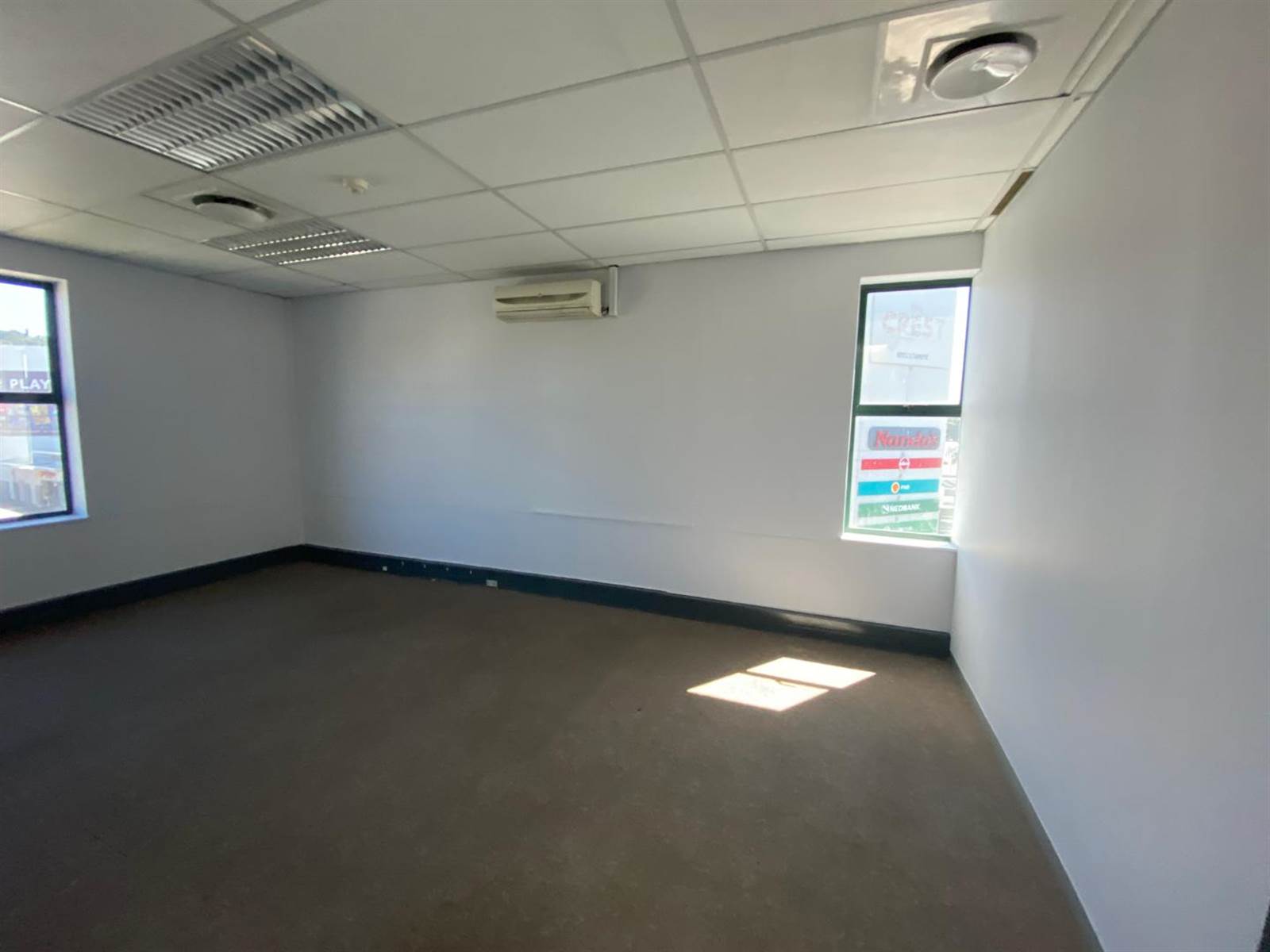 818  m² Office Space in Pinetown Central photo number 3