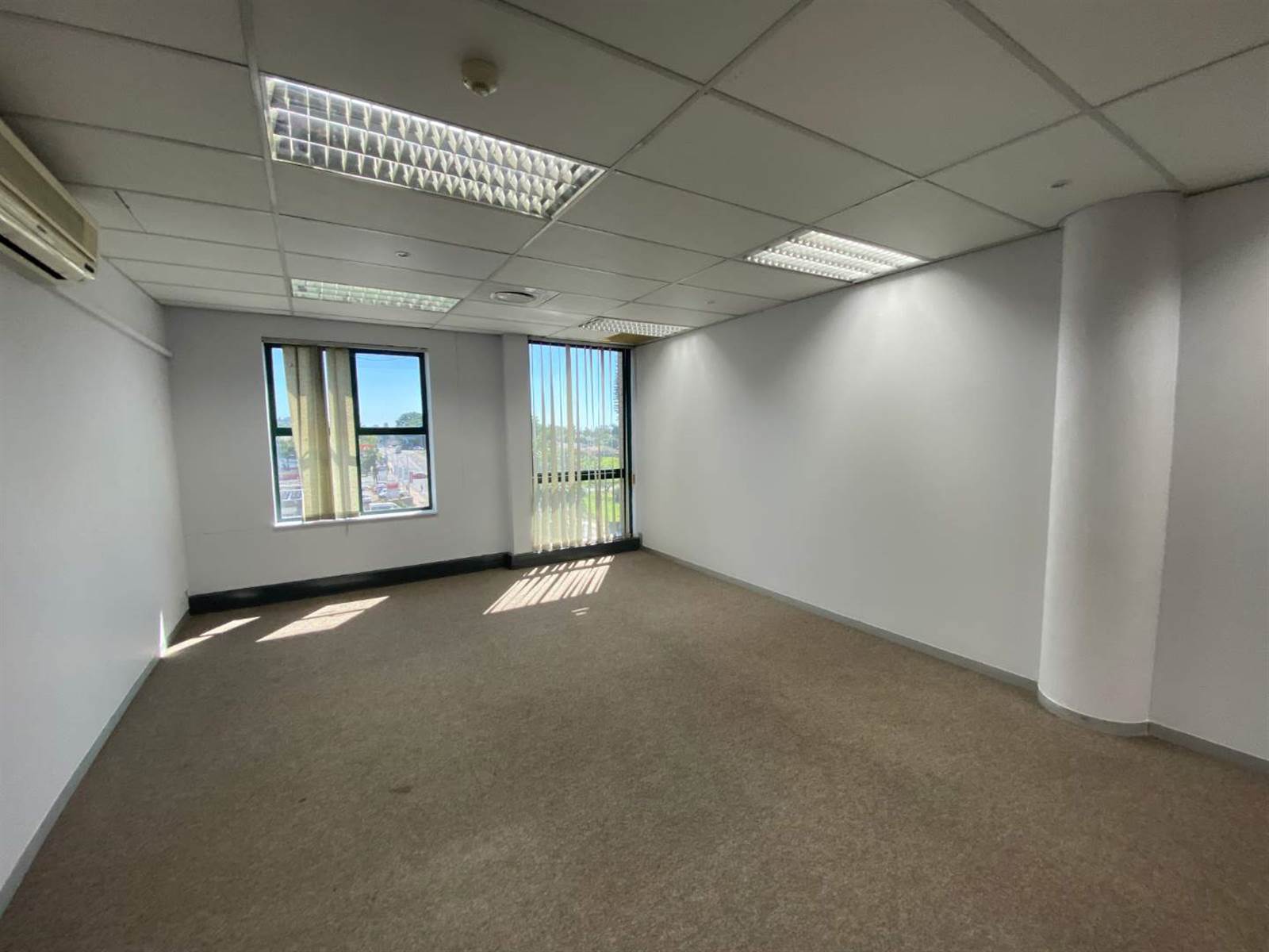 818  m² Office Space in Pinetown Central photo number 11