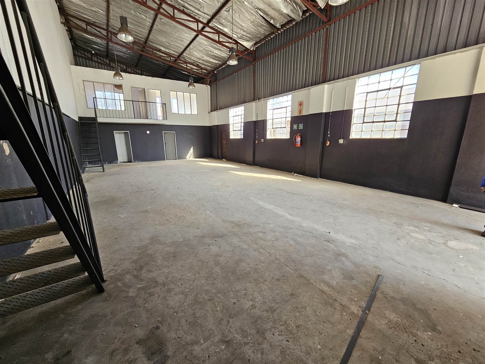 600  m² Industrial space in Benoni South photo number 11