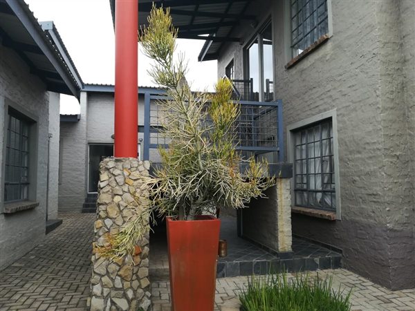 1 Bed Apartment in Highveld Park