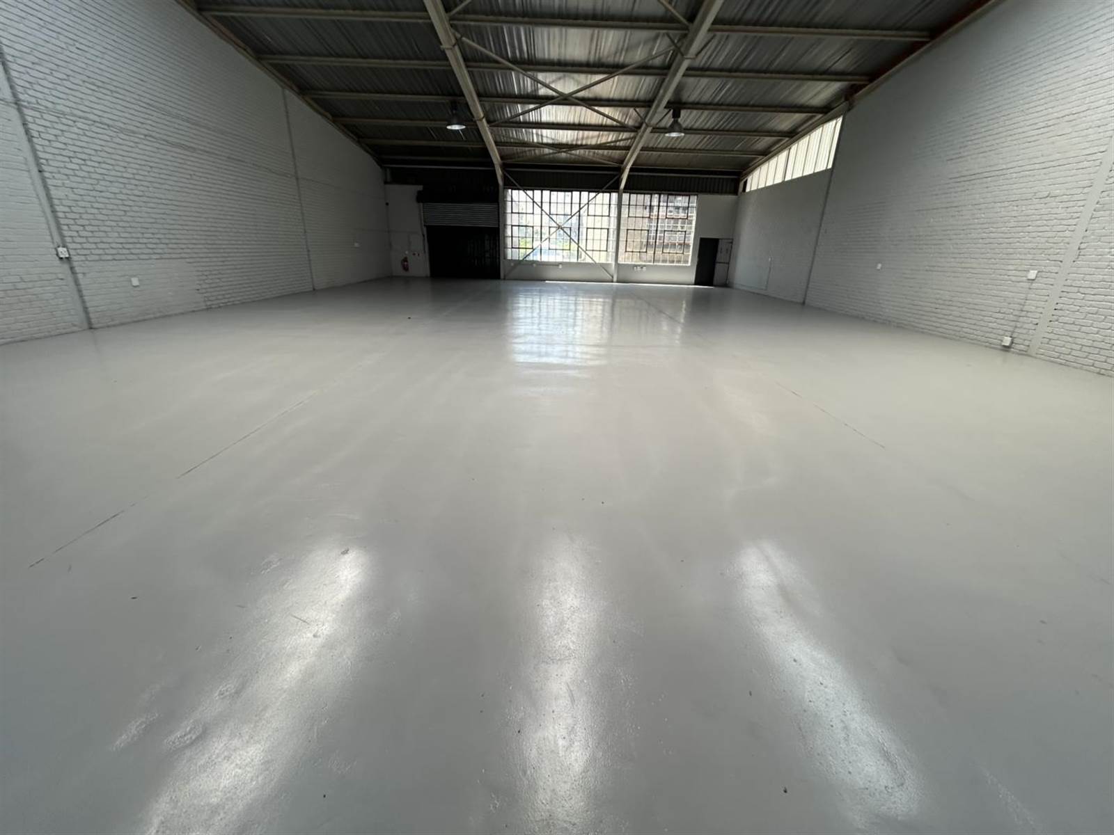 550  m² Industrial space in Waterfall Estate photo number 4