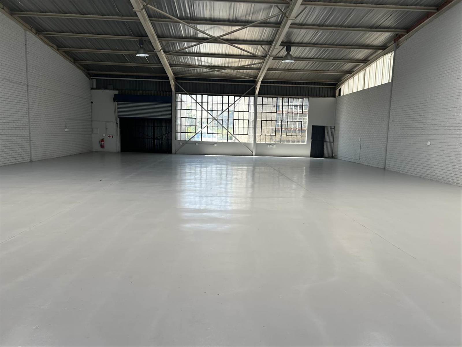 550  m² Industrial space in Waterfall Estate photo number 5