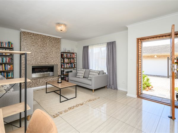 4 Bedroom Townhouse 4 Bedroom Townhouse