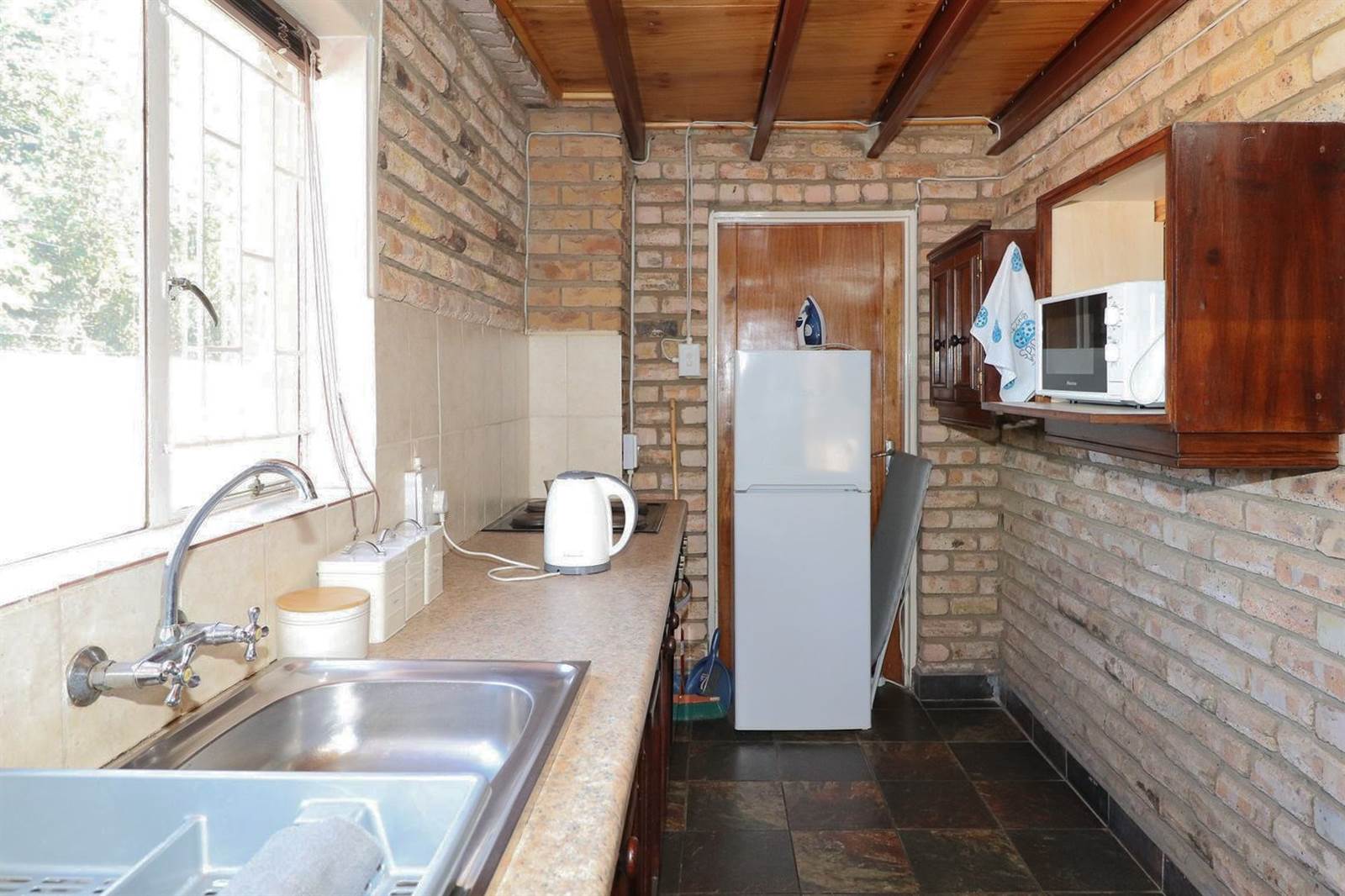 2 Bed House in Wilkoppies photo number 9