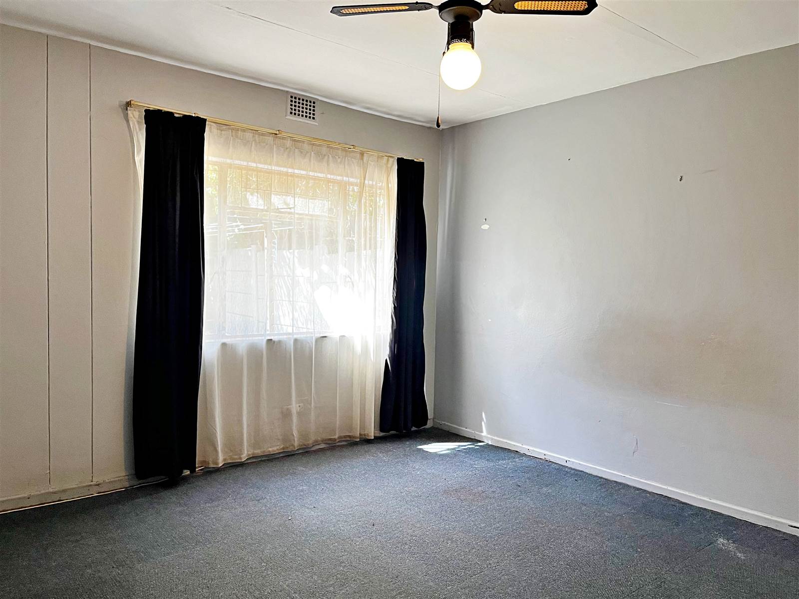 2 Bed Apartment in Parow Valley photo number 12