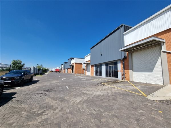 344  m² Industrial space