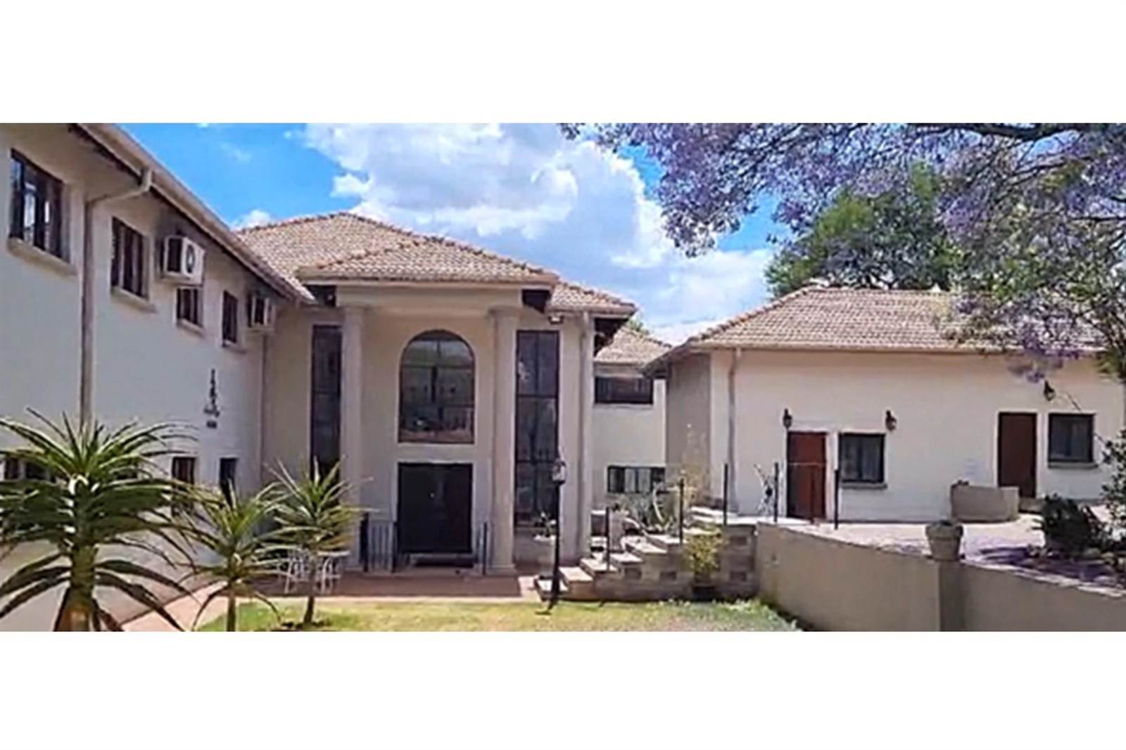 21 Bed House in Protea Ridge photo number 1