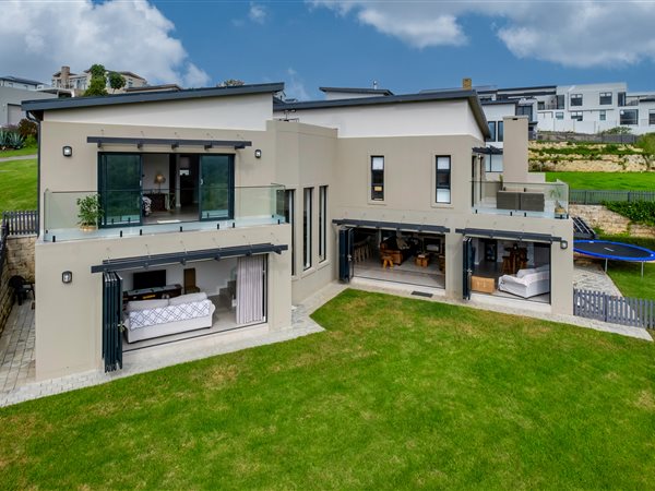 4 Bedroom House 4 Bedroom House