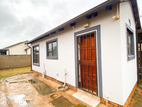 2 Bedroom House 2 Bedroom House