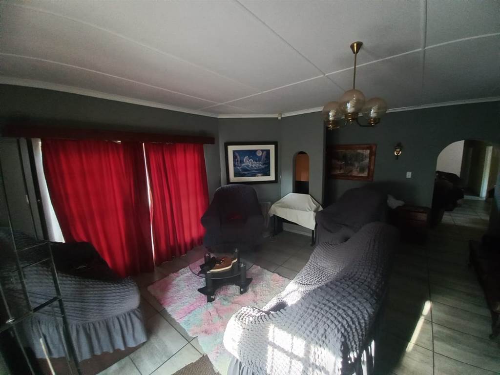 3 Bed House in Kwambonambi photo number 4