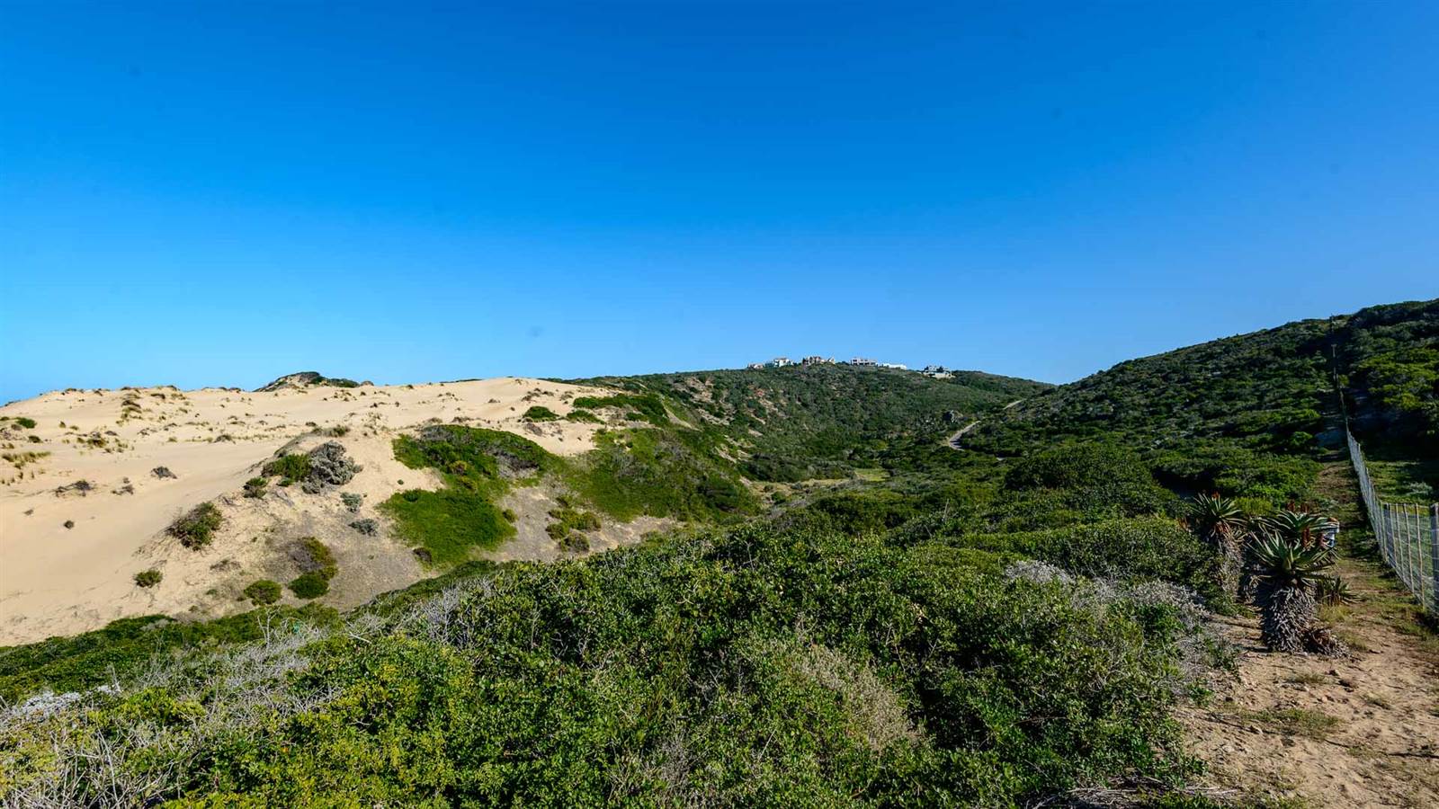7754 m² Land available in Nautilus Bay photo number 5