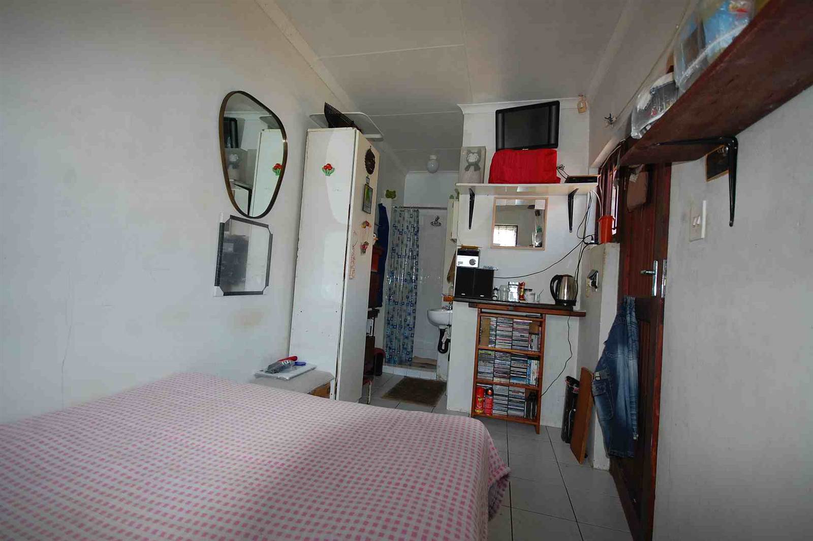 2 Bed House in Sunwich Port photo number 22