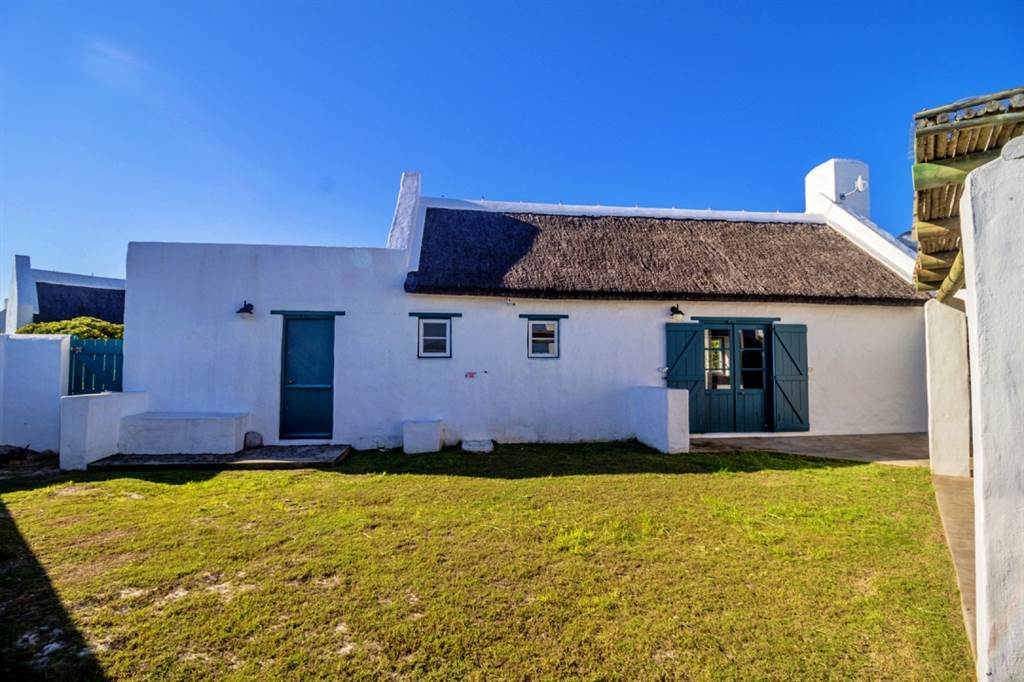 3 Bed House in Struisbaai photo number 17