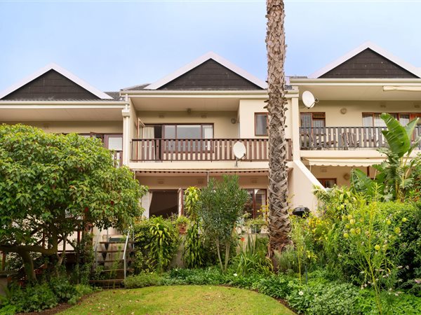 3 Bedroom Townhouse 3 Bedroom Townhouse
