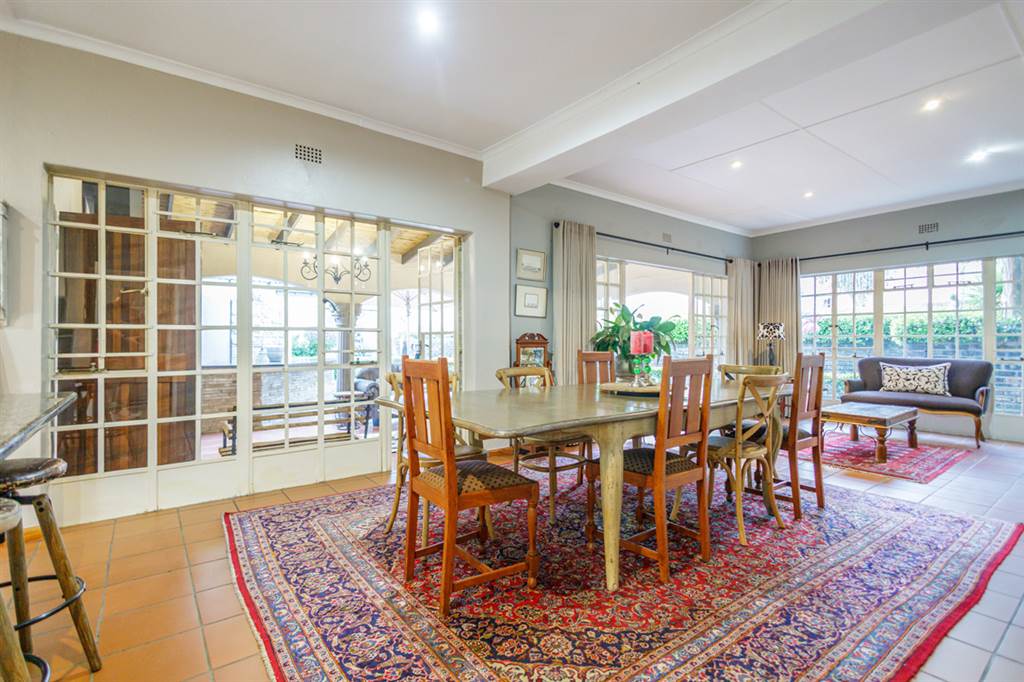 4 Bed House in Bryanston photo number 8
