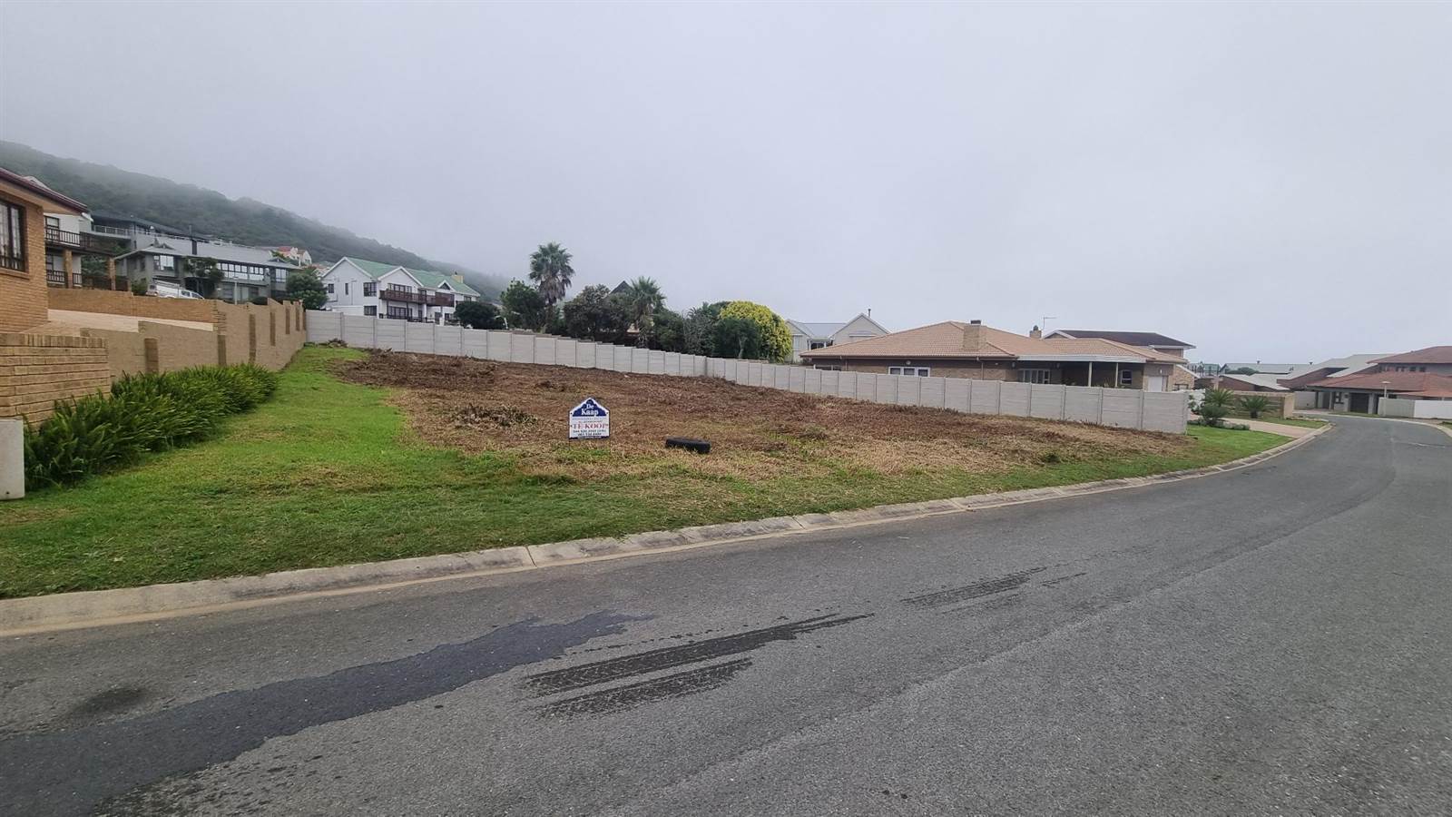 826 m² Land available in Outeniqua Strand photo number 2