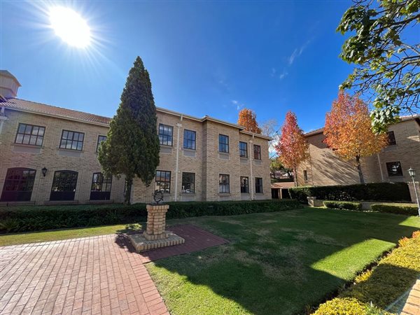 469  m² Commercial space in Bryanston