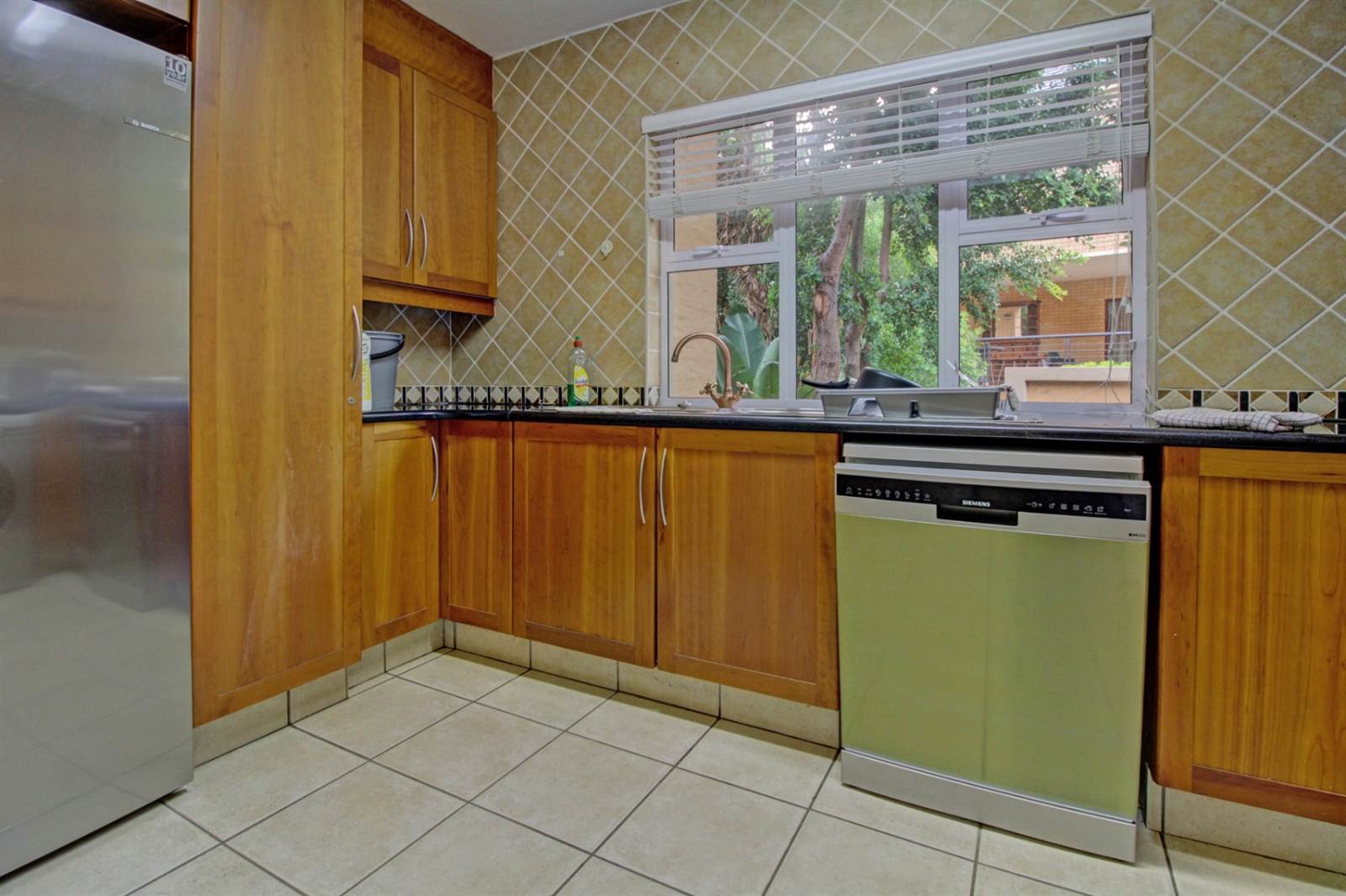 3 Bed House in Woodhill photo number 12