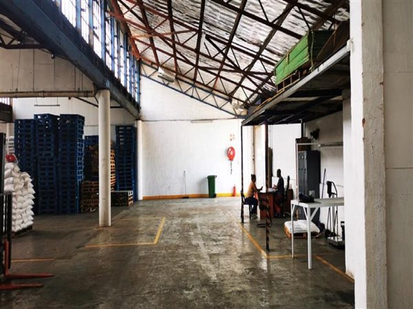 1 076  m² Industrial space