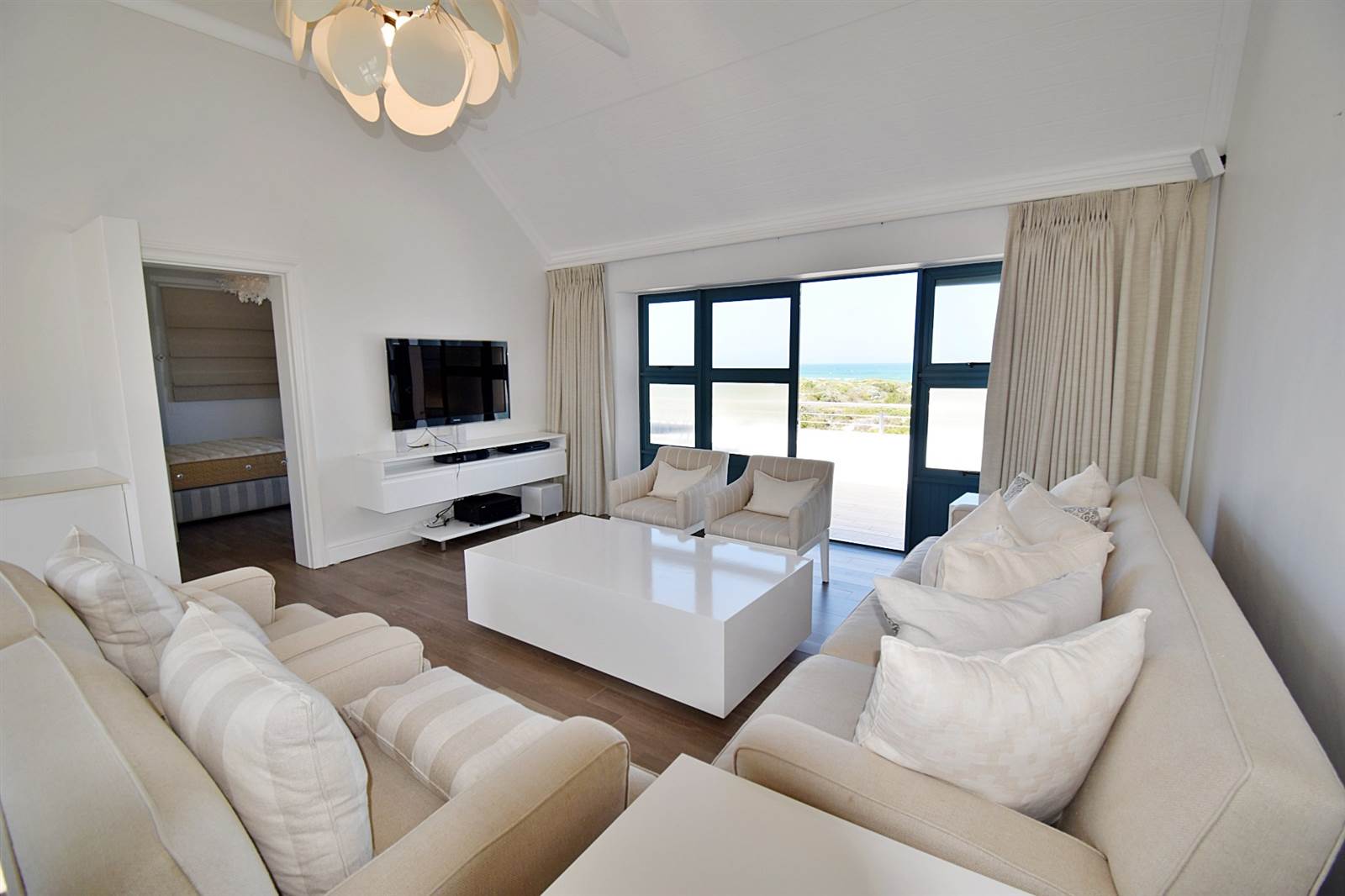 5 Bed House in Struisbaai photo number 18