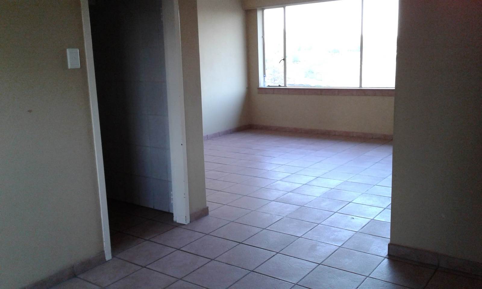 3 Bed Flat in Secunda photo number 8