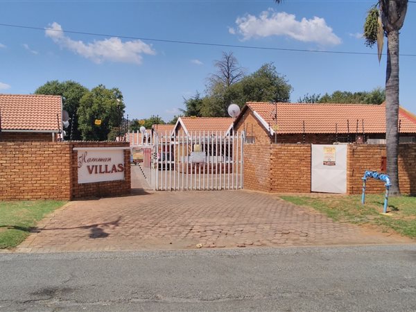 3 Bedroom Townhouse 3 Bedroom Townhouse