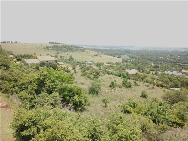 8 640 m² Land