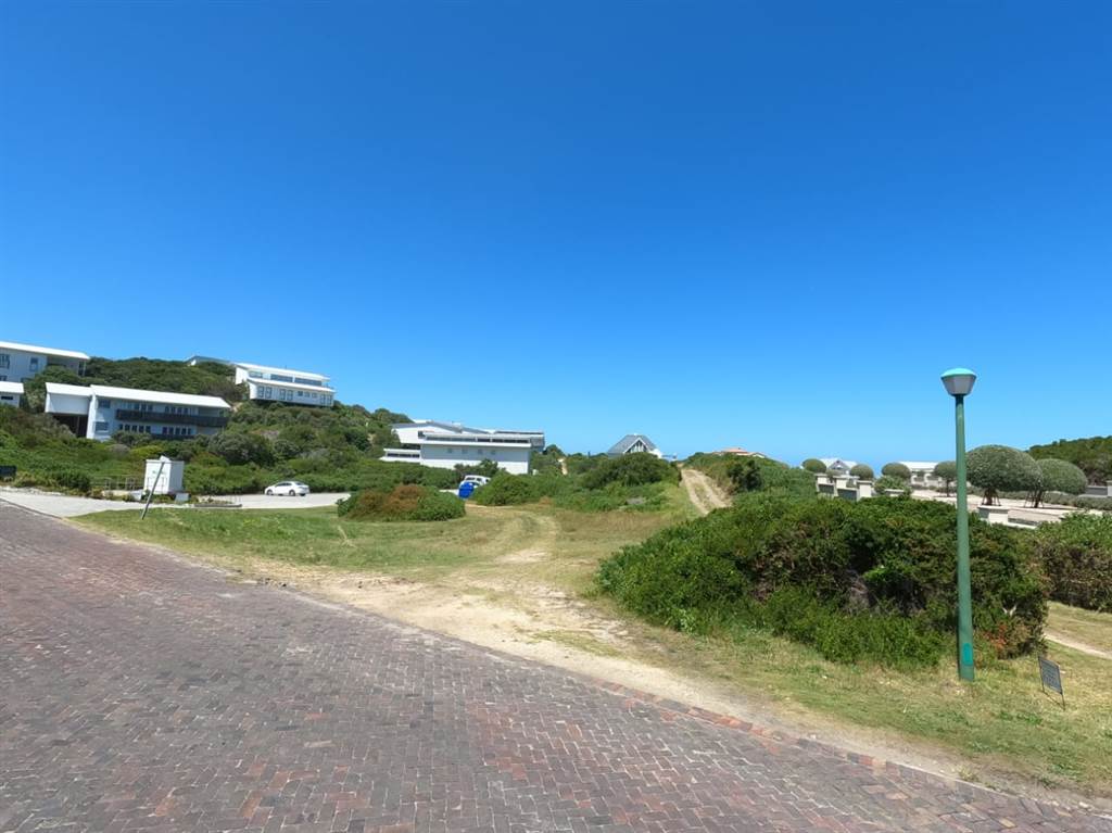 909 m² Land available in Cola Beach photo number 2