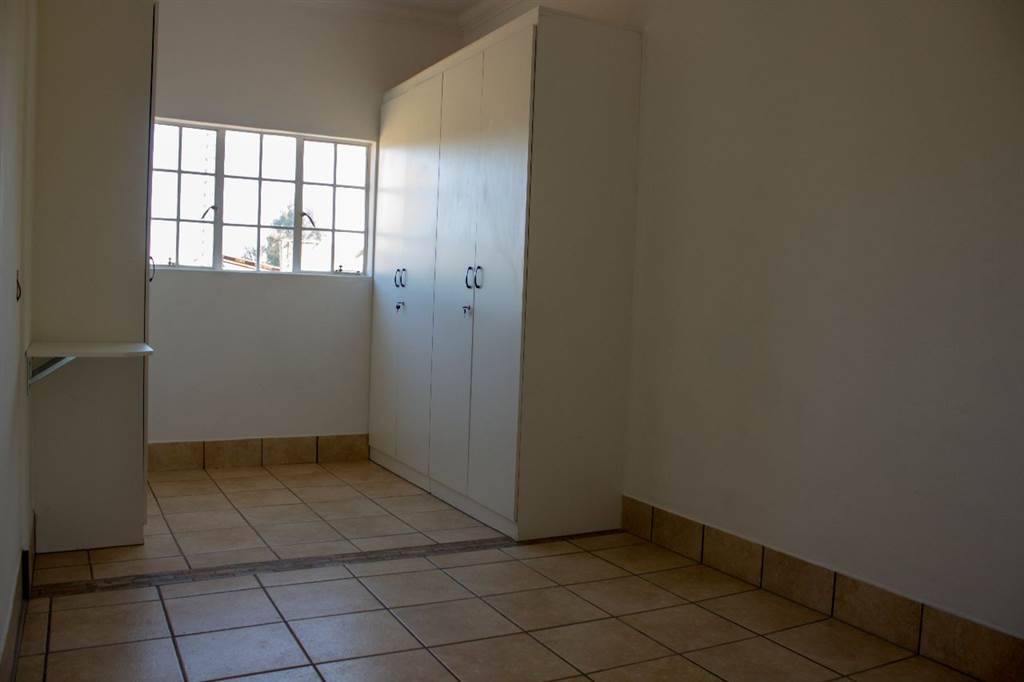 1 Bed Flat in Zesfontein AH photo number 8