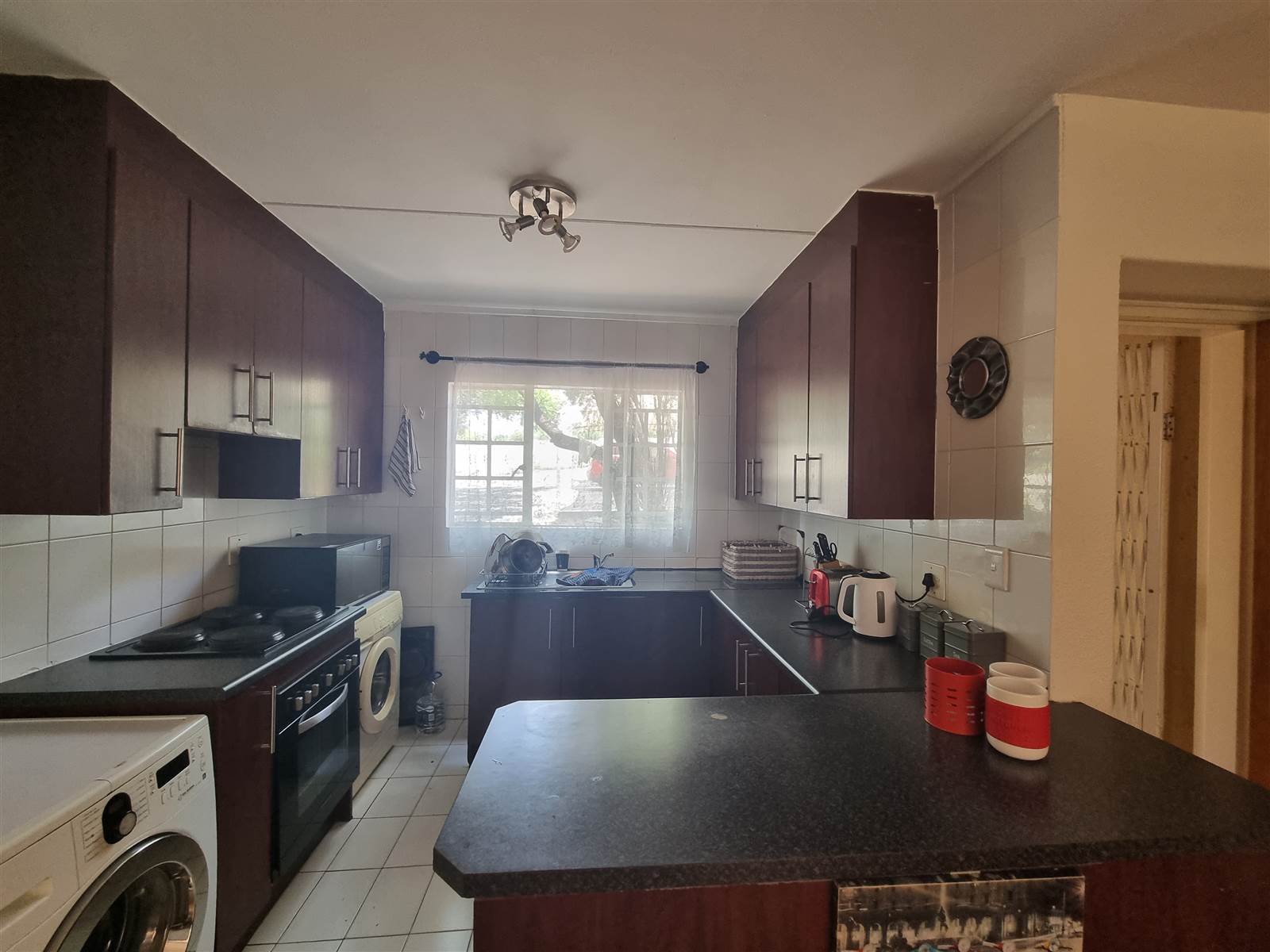 3 Bed Apartment in Lonehill photo number 3