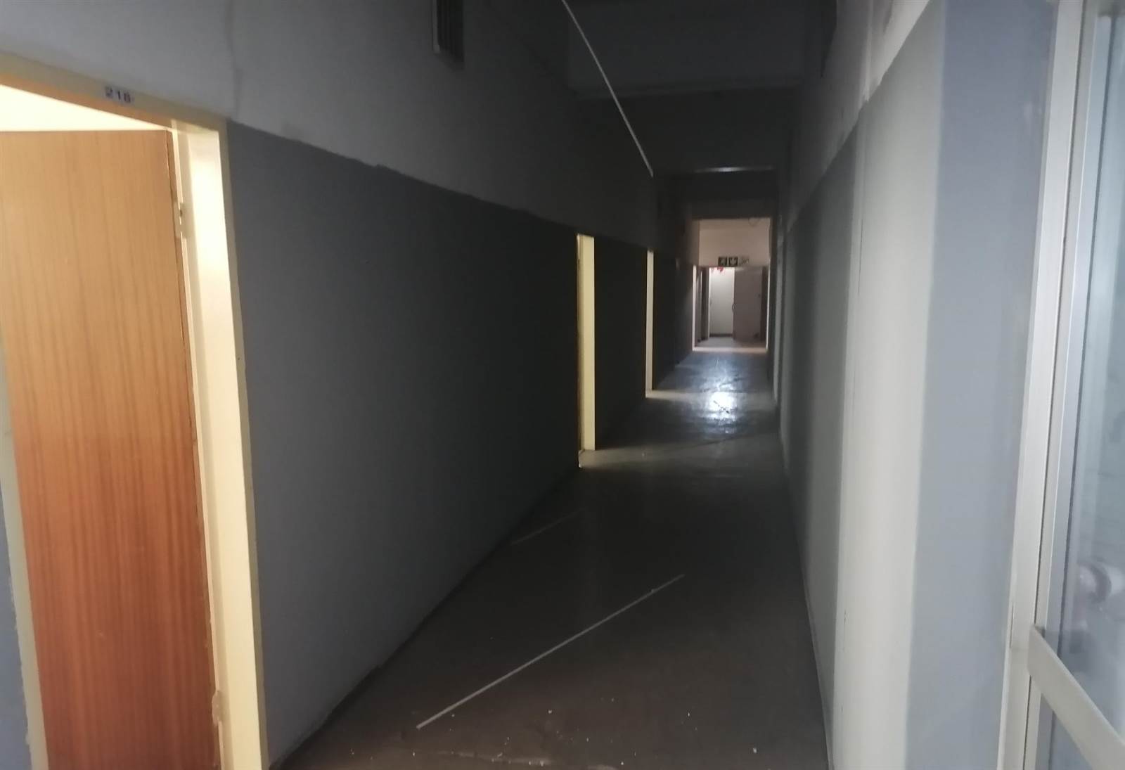912  m² Commercial space in Pretoria West photo number 7