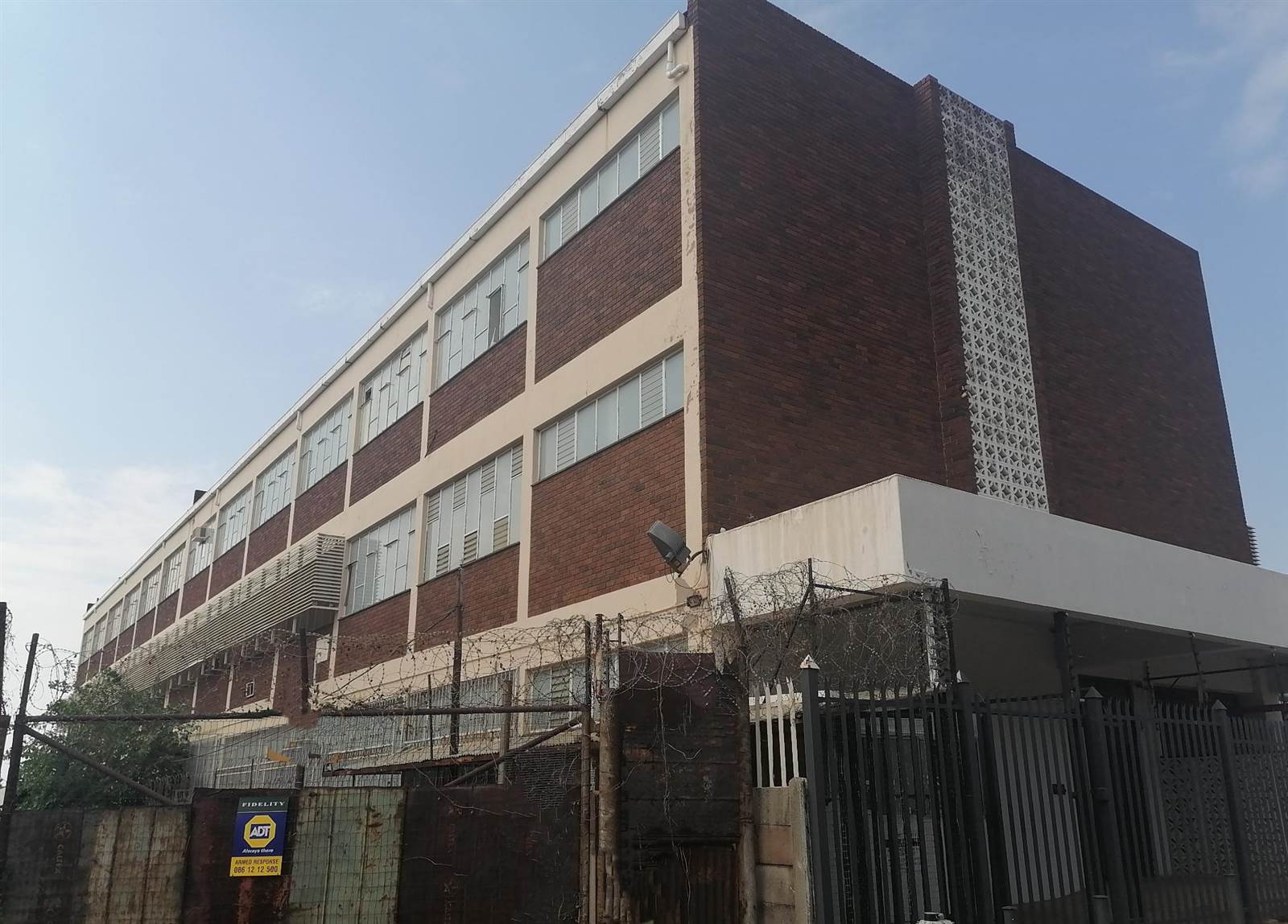 912  m² Commercial space in Pretoria West photo number 1