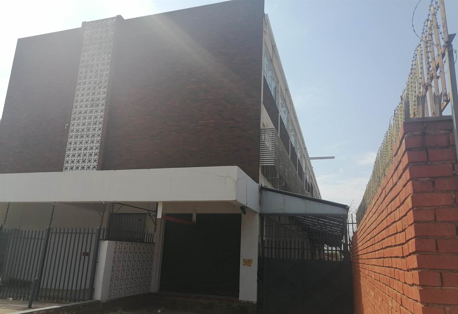 912  m² Commercial space in Pretoria West photo number 2