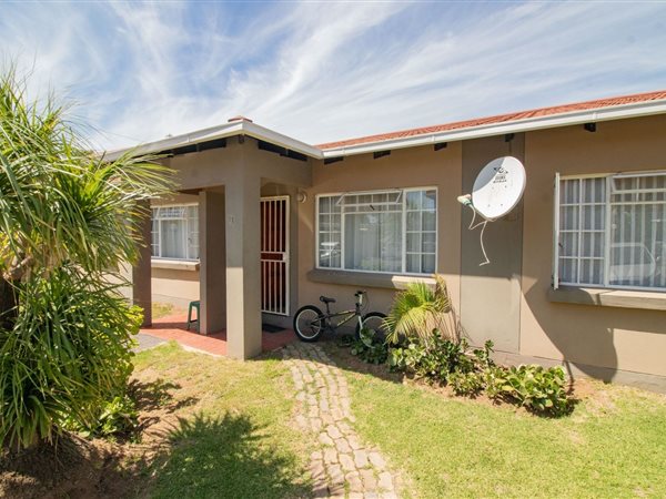 2 Bed Townhouse in Kempton Park Central