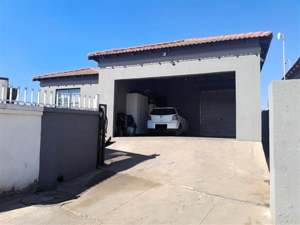 3 Bedroom House 3 Bedroom House