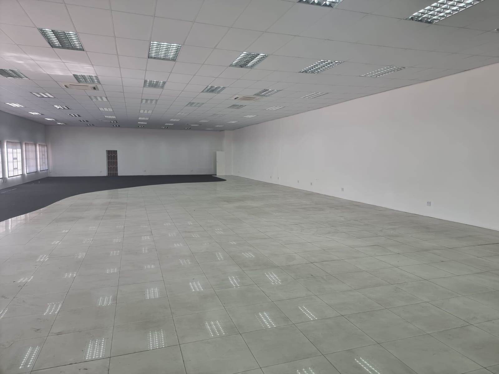 800  m² Commercial space in Lakeside photo number 7