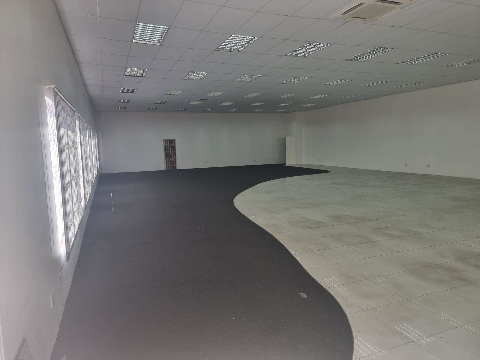 800  m² Commercial space in Lakeside photo number 10