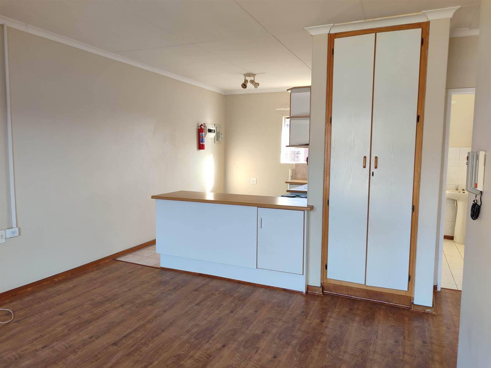 2 Bed Apartment in Langenhoven Park photo number 14
