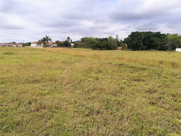 827 m² Land