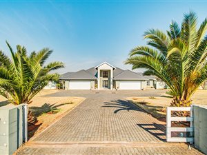4 Bed House in Bredell AH