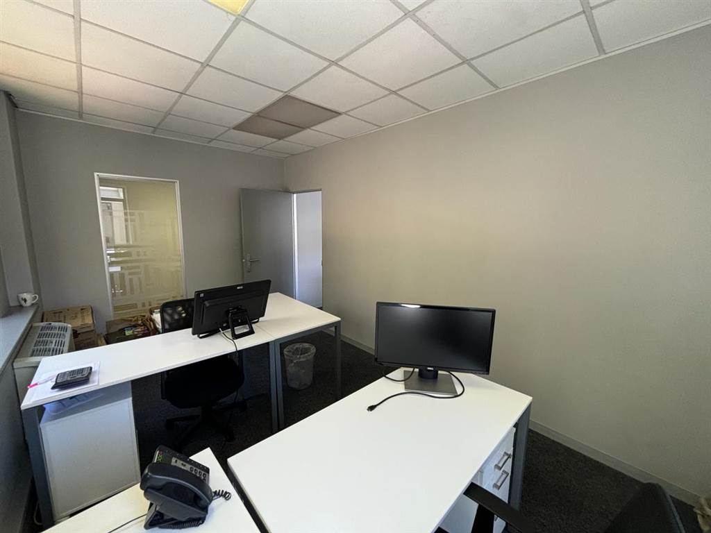 47  m² Commercial space in Rosebank photo number 23