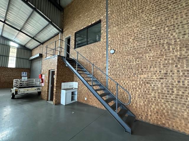 990  m² Industrial space in Middelburg Central photo number 12