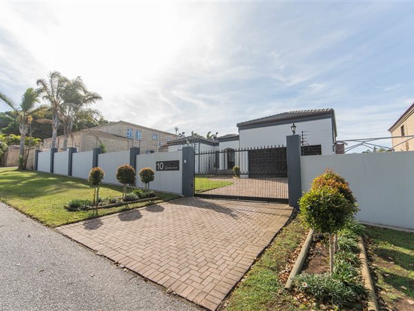 4 Bedroom House 4 Bedroom House