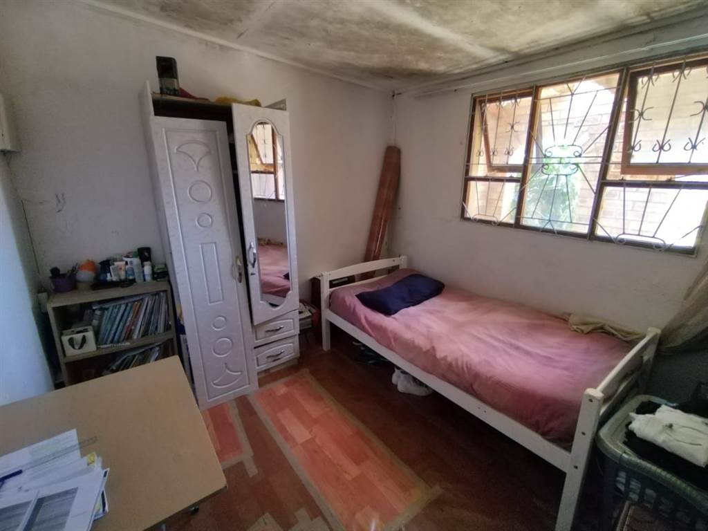 2 Bed House in Zwide photo number 7