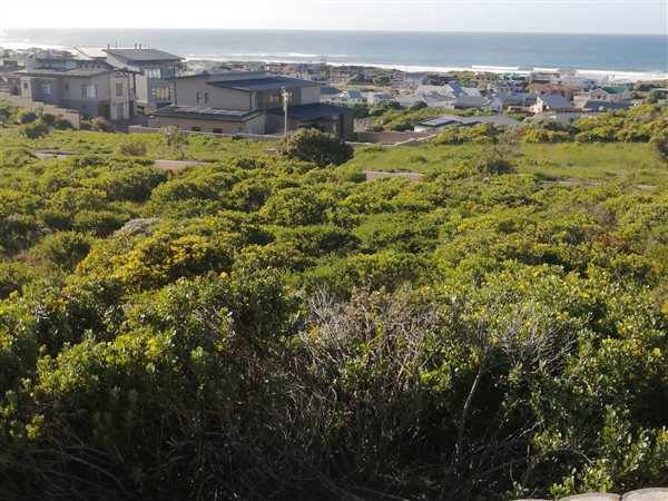 1214 m² Land available in Stilbaai